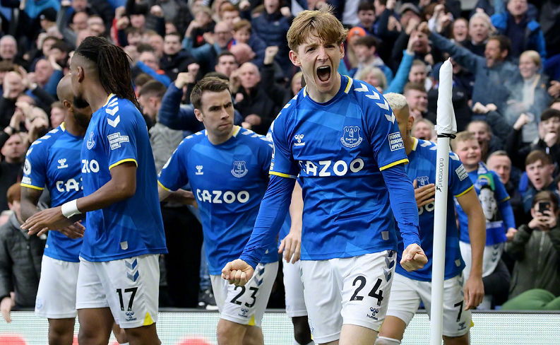 每体：一家土超俱乐部的现任主席和前主席涉赌被逮捕（每体：土超某俱乐部现任与前任主席因涉赌被捕）