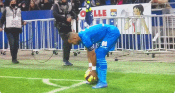 基耶利尼：尤文现在正处于低谷期；DV9受伤是个沉重的打击（基耶利尼：尤文正值低迷期，弗拉霍维奇受伤是沉重打击）