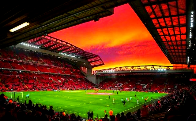 BBC：梅努薪资较低，曼联清楚若让他离队得花更多钱引援（BBC：梅努收入不高，曼联清楚放走他将付出更高引援成本）