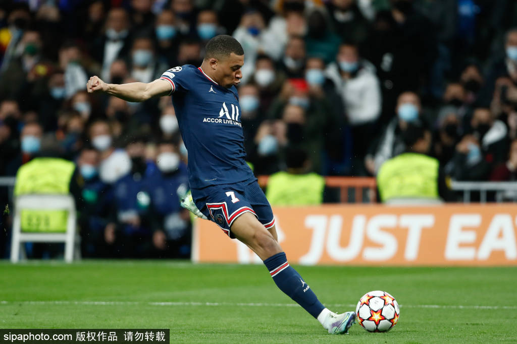 传帮带也挺好！萨拉赫向斯洛特“服软”，重新回归VS布莱顿阵容（萨拉赫与斯洛特达成默契，重回战布莱顿阵容）