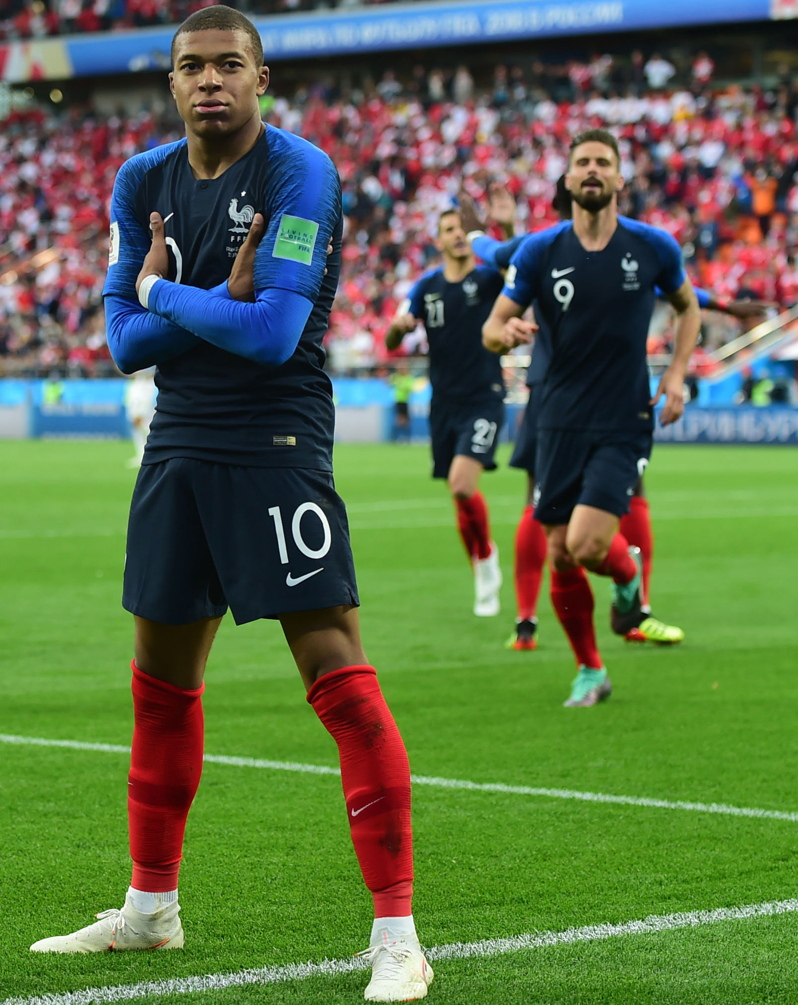 罗梅罗谈倒钩绝平：因为经常看梅西比赛，满意热刺本场的斗志（罗梅罗谈倒钩救主：常看梅西受启发，称赞热刺本场拼劲）