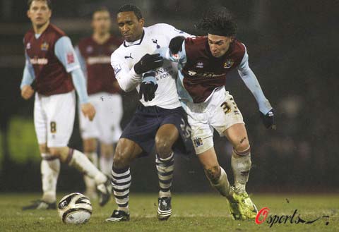 巴西甲半场：两队合计0射正，帕尔梅拉斯0-0维多利亚（巴甲半场战报：帕尔梅拉斯0-0维多利亚，双方合计零射正）