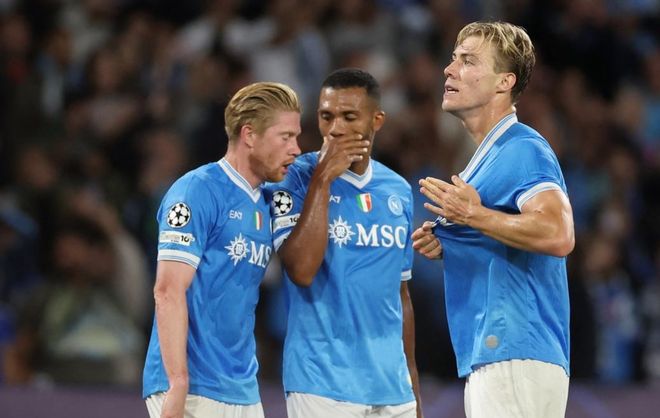 博努奇：我坚信加图索带领国家队走的是正确道路（博努奇坚信：加图索正引领国家队走在正确轨道上）