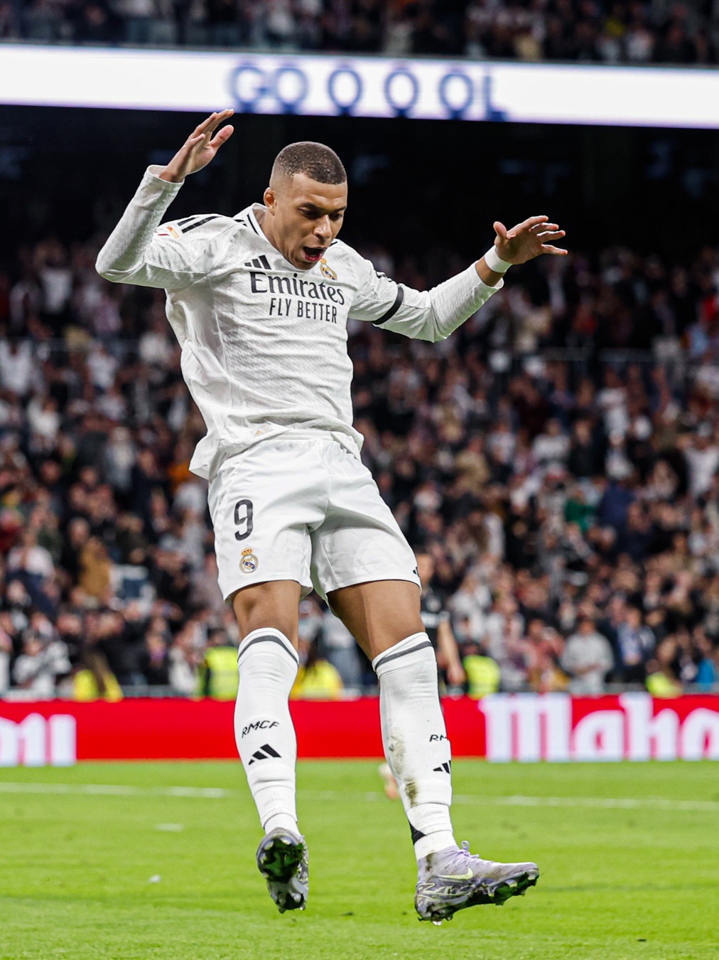 罗马诺：曼联要等谢什科伤情确定后再与齐尔克泽讨论未来（罗马诺：曼联待确认谢什科伤势后，再与齐尔克泽商谈未来）