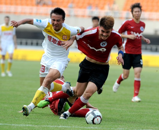 ESPN：皇马正在探索美国以外的地方作为明夏季前赛目的地（ESPN：皇马正考虑将明夏季前赛安排在美国之外的地区）