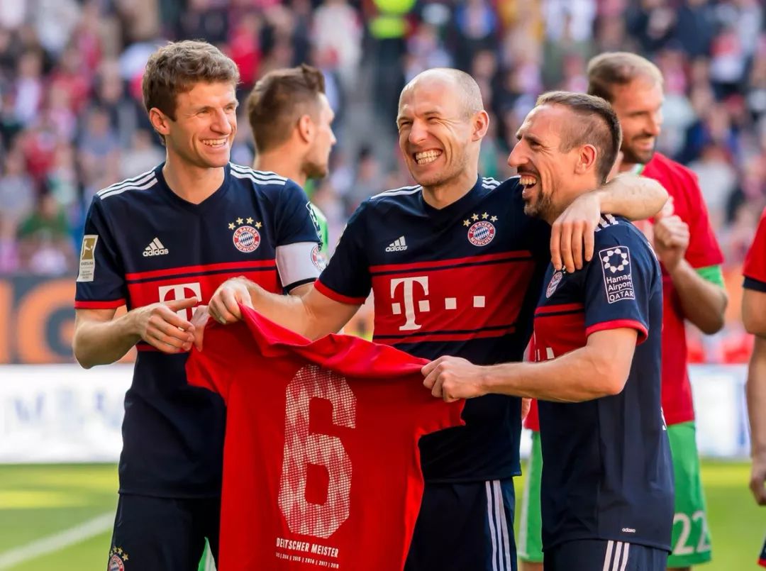 穆里尼奥：执教与评论教练是两回事，而评论别人总是容易的（穆里尼奥：执教和点评是两码事，评价他人总是更容易）